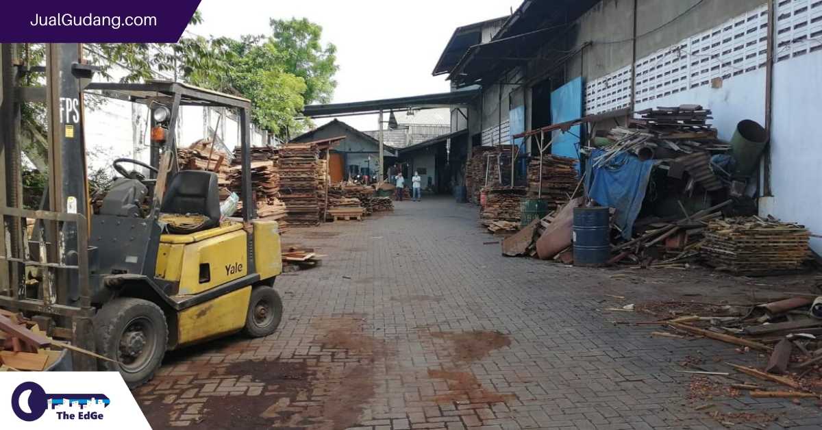 Sewa Gudang Raya Osowilangun Surabaya - JualGudang (1)