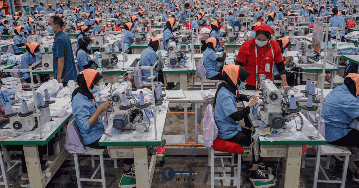 Komitmen Kemenperin Kembangkan Industri Alas Kaki Nasional - The EdGe