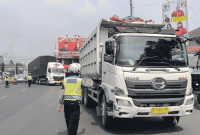 Larangan Operasional Truk saat Lebaran - Artikel The EdGe